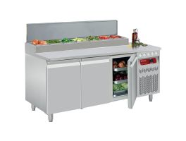 Koeltafel geventileerd, 3 deuren GN 1/1, 405 Lit.& gekoelde structuur+Kit van 6 "verzinkte" zwenkwielen voor tafels, 2 met rem