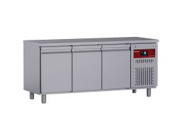 Geventileerde koeltafel, 3 deuren GN 1/1, 405 Lit.
