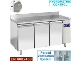 Wand  diepvriestafel, geventileerd, 3 deuren EN 600x400, 550 liter (zonder groep)